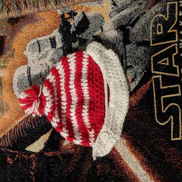 Hand Knitted Santa Hat/Beard - Picture 2 of 4